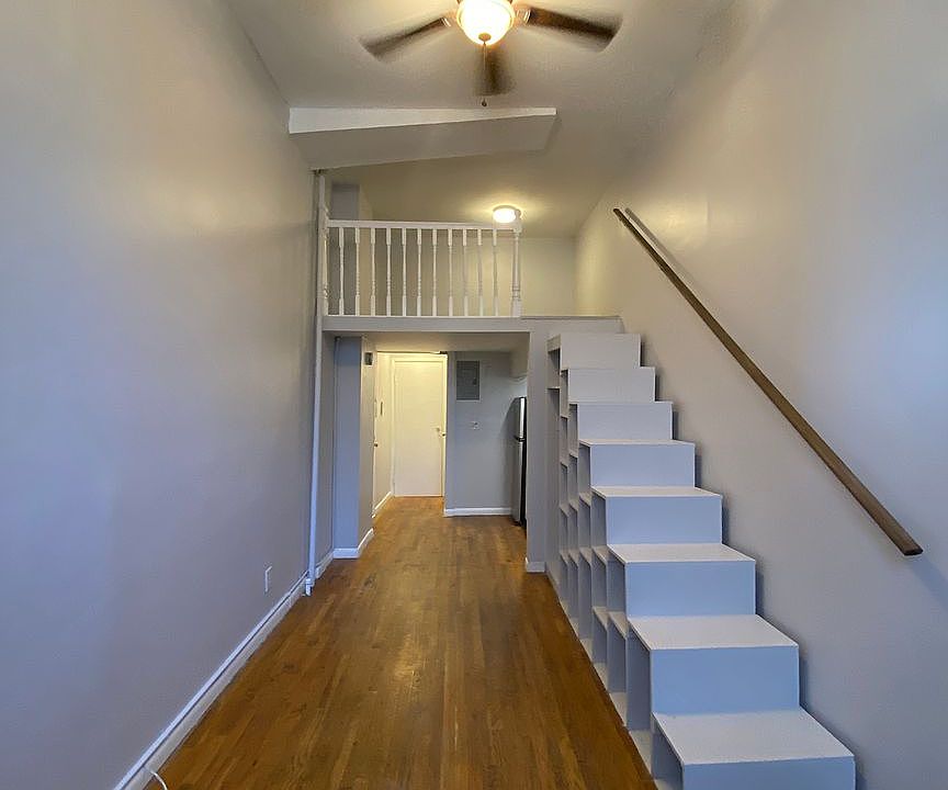 1st image of 420 E 10th St APT 1A
