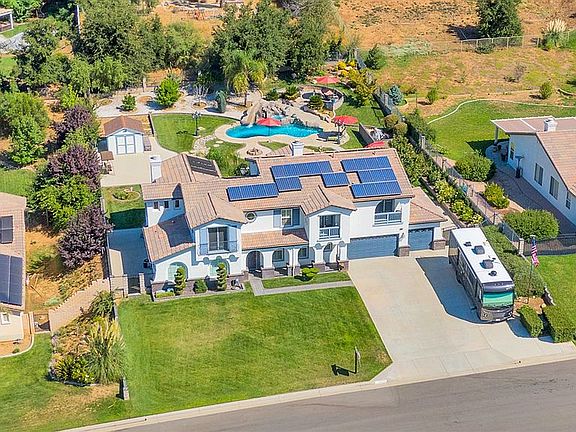 2nd image of 38880 Finch Dr