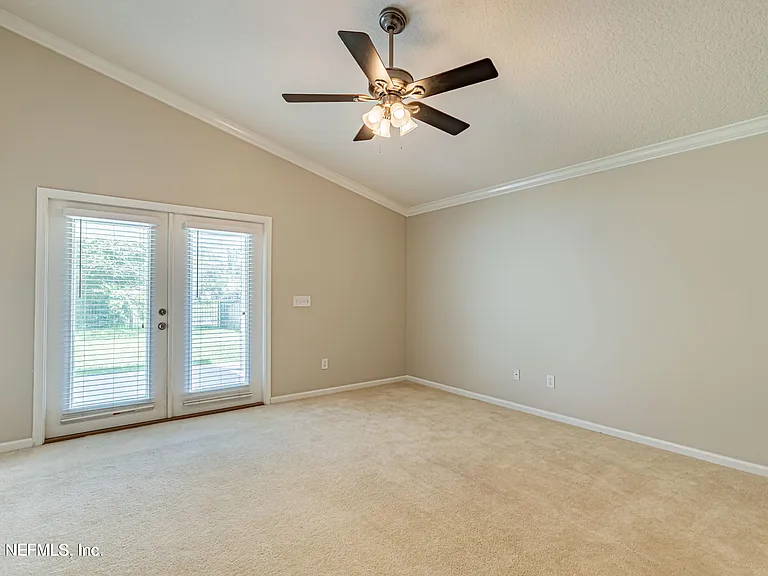 1136 Hyacinth St — Photo 11
