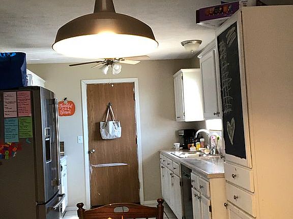 2nd image of 1804 E Summit St