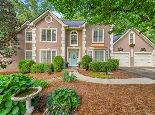 170 Riding Trail Ct, Roswell, GA 30075