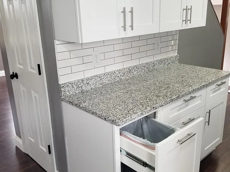 1112 Forest Hills Ave #B — Photo 14
