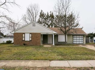 909 N Beecham Rd, Williamstown, NJ 08094