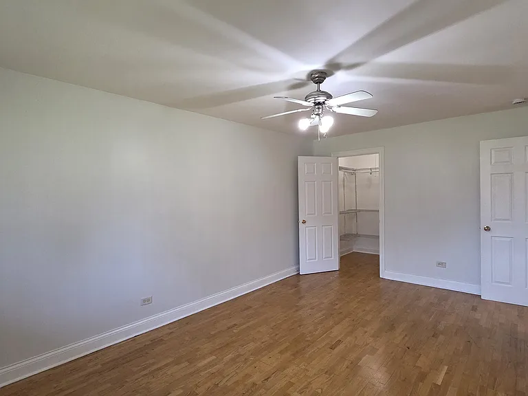 693 E Fullerton Ave #208 — Photo 12