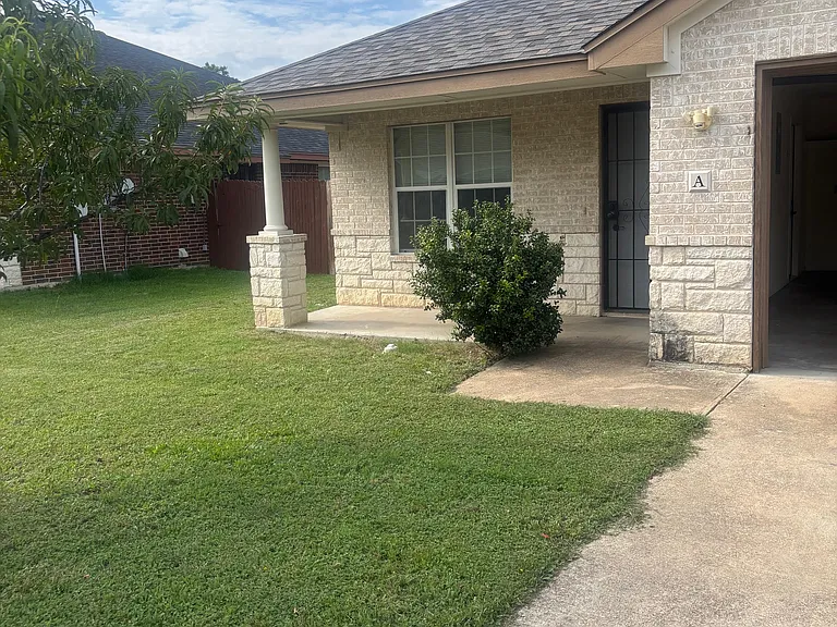 217 Dale Earnhardt Dr #A — Photo 1