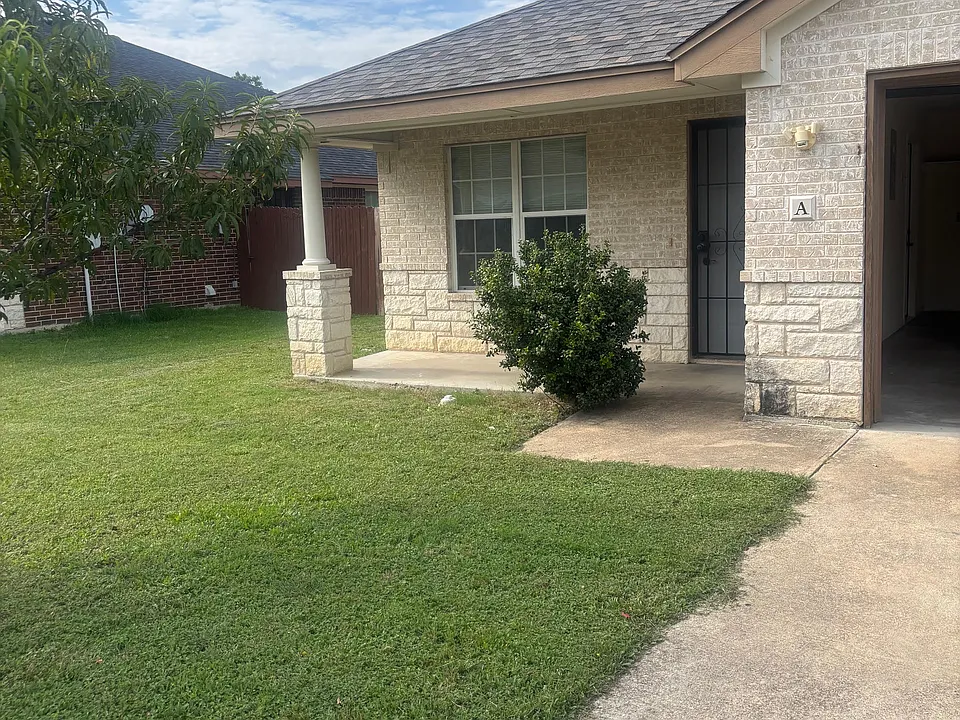 217 Dale Earnhardt Dr #A