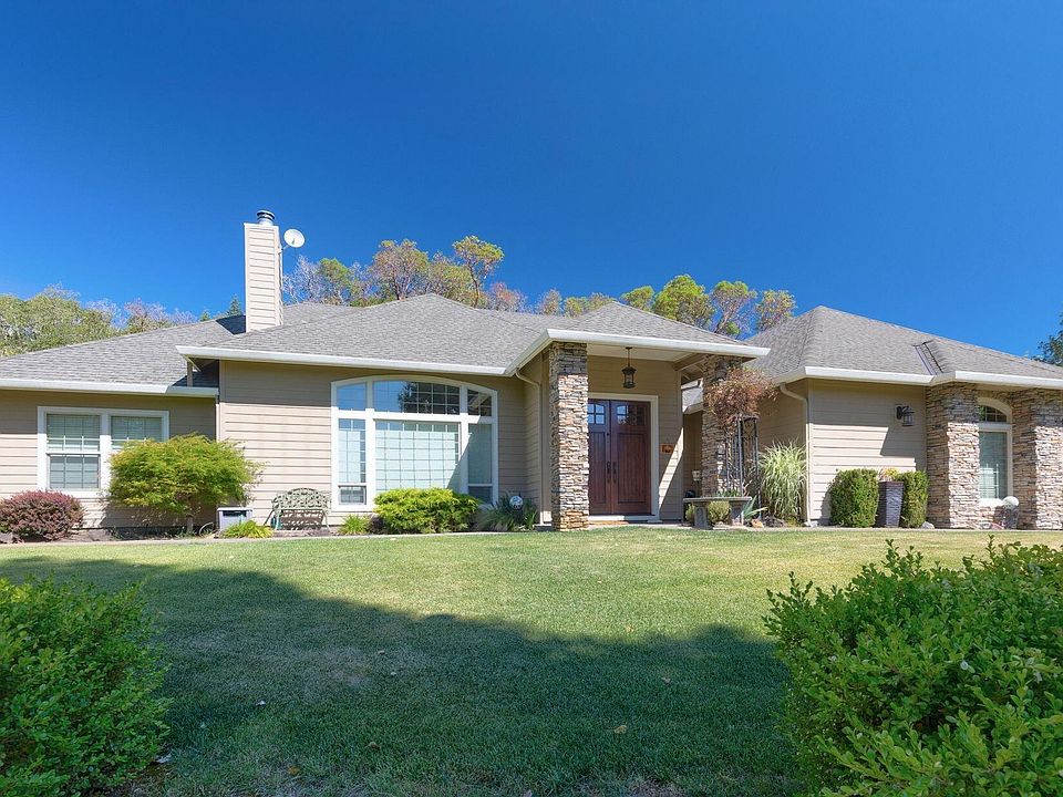 1st image of 212 Isabella Ln