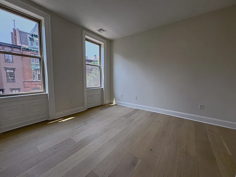 1703 Green St #4 — Photo 19