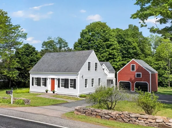 86 N Main St, Sherborn, MA 01770
