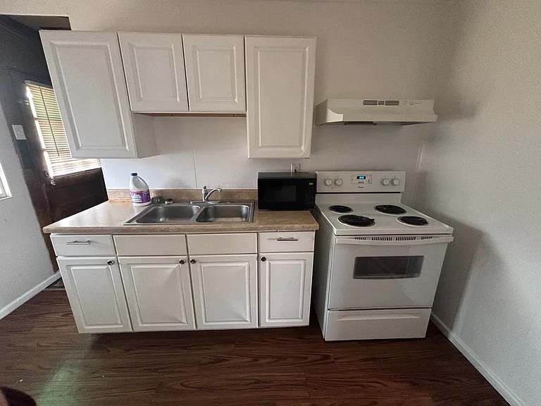 6725 Wanda Ave — Photo 10