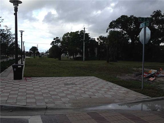 3rd image of 601 NE 2nd Ave