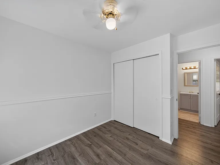 8 Worthington Ct — Photo 20
