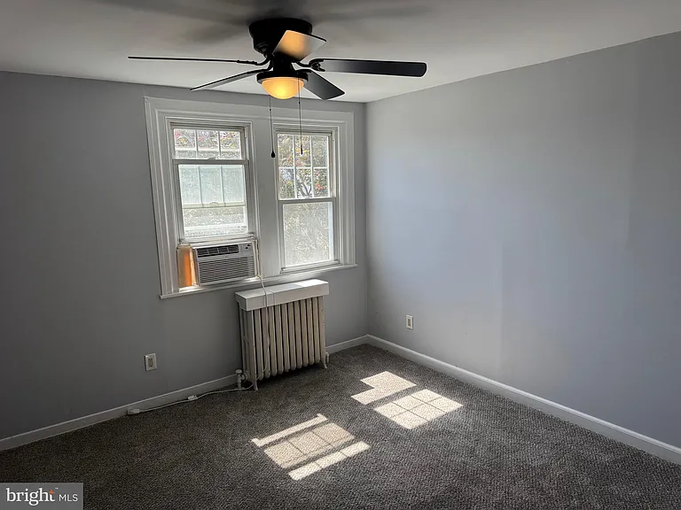 126 N Madison Ave — Photo 19