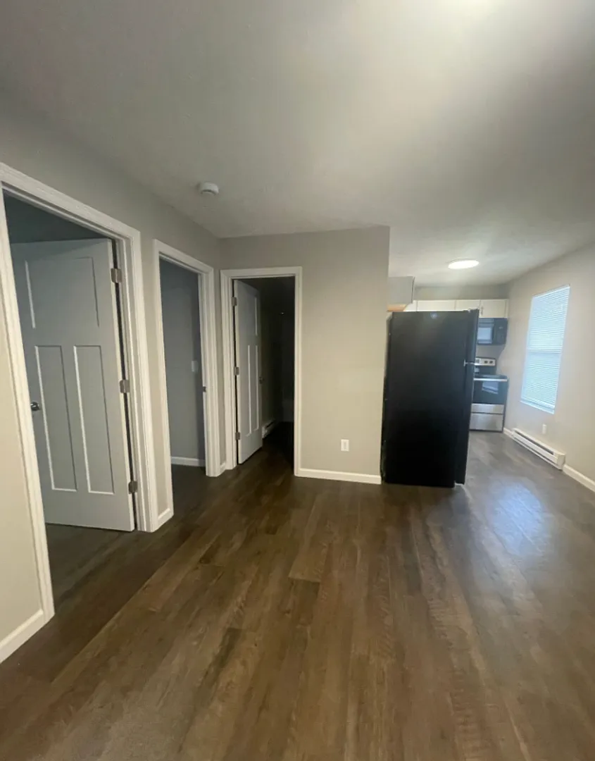 Flats on Main — Photo 3