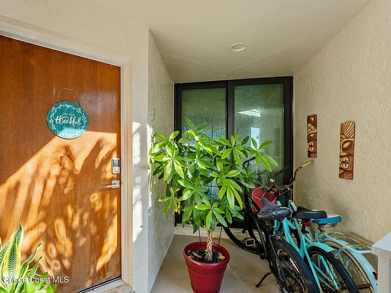 700 Wave Crest Ave #301 — Photo 8