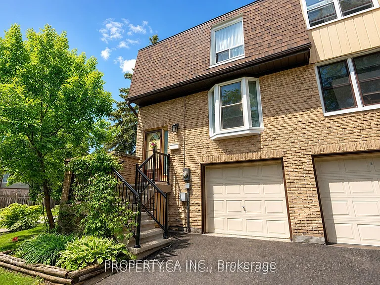 209 Castle Rock Dr #1 — Photo 2
