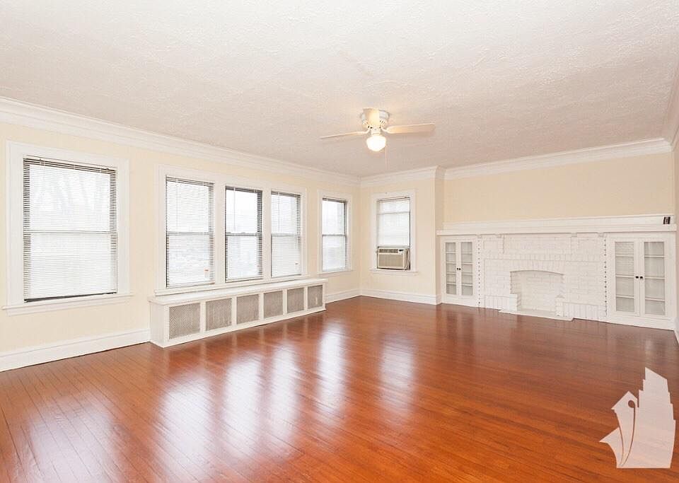 1st image of 4424 N Maplewood Ave