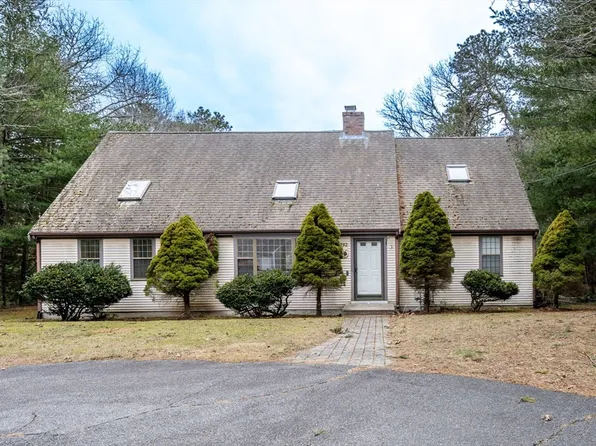 192 Sandy Valley Rd, Barnstable, MA 02630