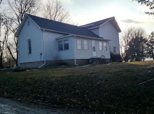 3265 Goshen Trail Rd, Eldorado, IL 62930