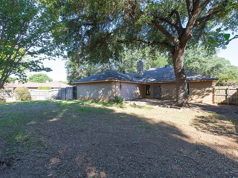918 Tulane Dr — Photo 29