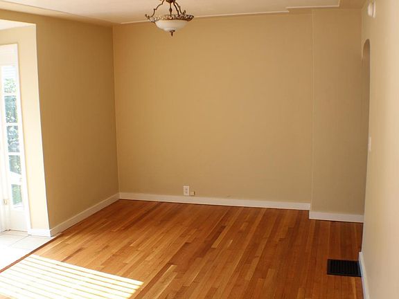5th image of 516 Quimby St NE