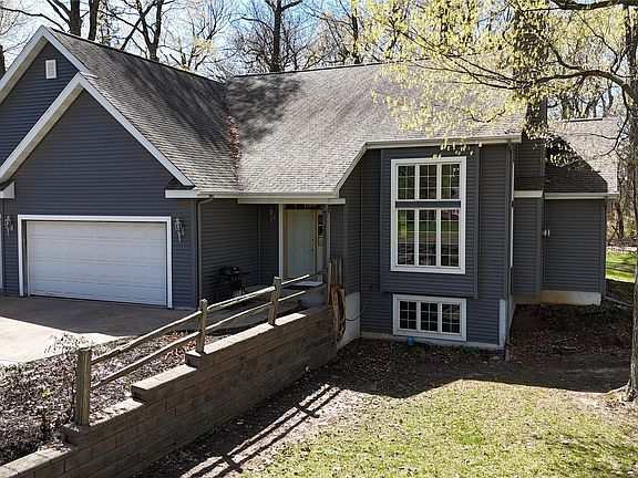 2nd image of 403 Benson Road N