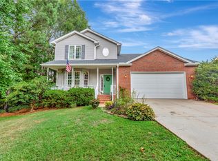 622 Providence Point Dr, Seneca, SC 29678