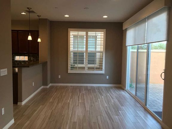 4th image of 52090 Rosewood Ln