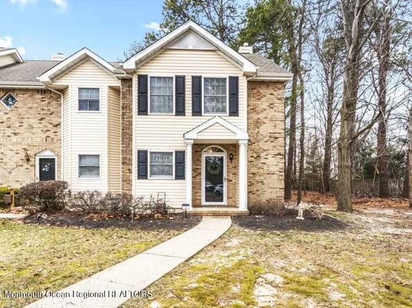 15 Weller Place, Holmdel, NJ 07733