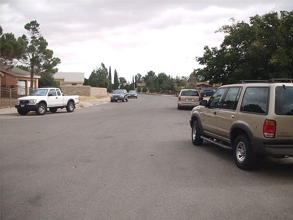 5th image of 11308 Lake Nemi Dr #B