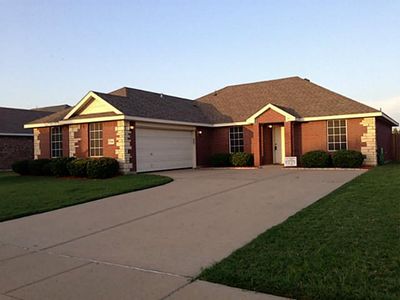 324 Fox Hollow Dr, Red Oak, TX, 75154