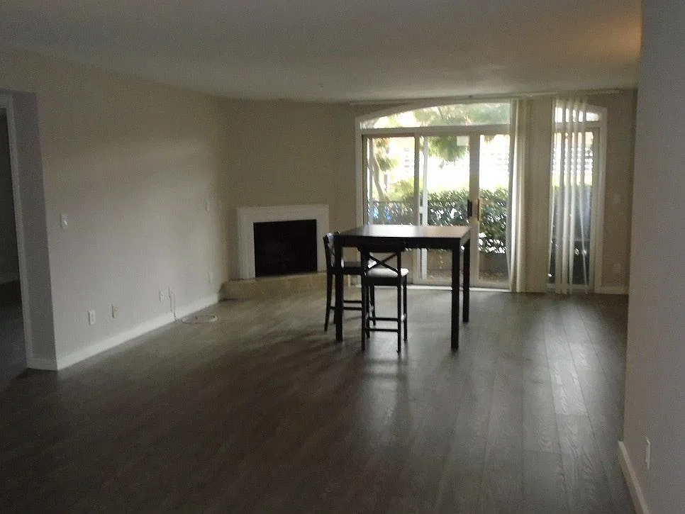 1255 Federal Ave — Photo 4