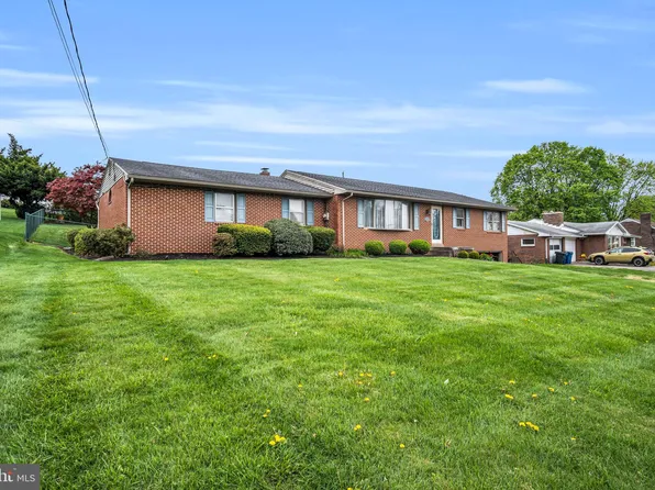 506 E Winding Hill Rd, Mechanicsburg, PA 17055