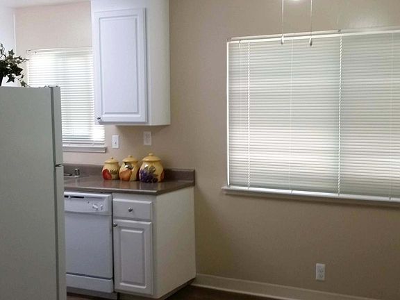 3rd image of 644 La Grande Dr APT 4