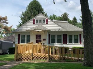 911 Winter St, Pekin, IL