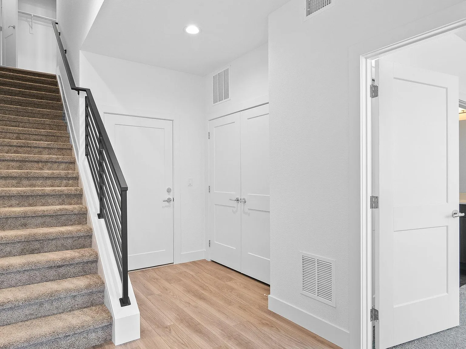 10374 Milwaukee Cir — Photo 4