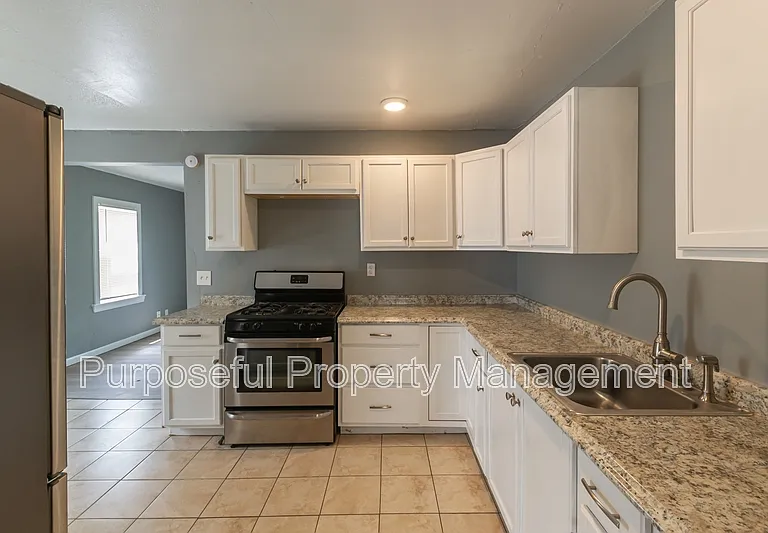 3200 SW 20th St — Photo 9