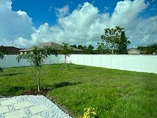 2352 SW Plum Ct — Photo 38