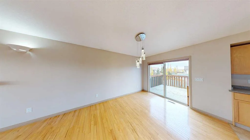 4 bed, 3.0 bath, 1666 sqft, $2,900 — Photo 4