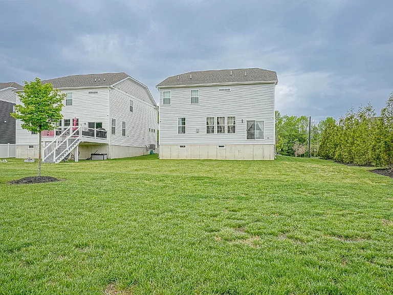 32 Westmont Dr #1 — Photo 12