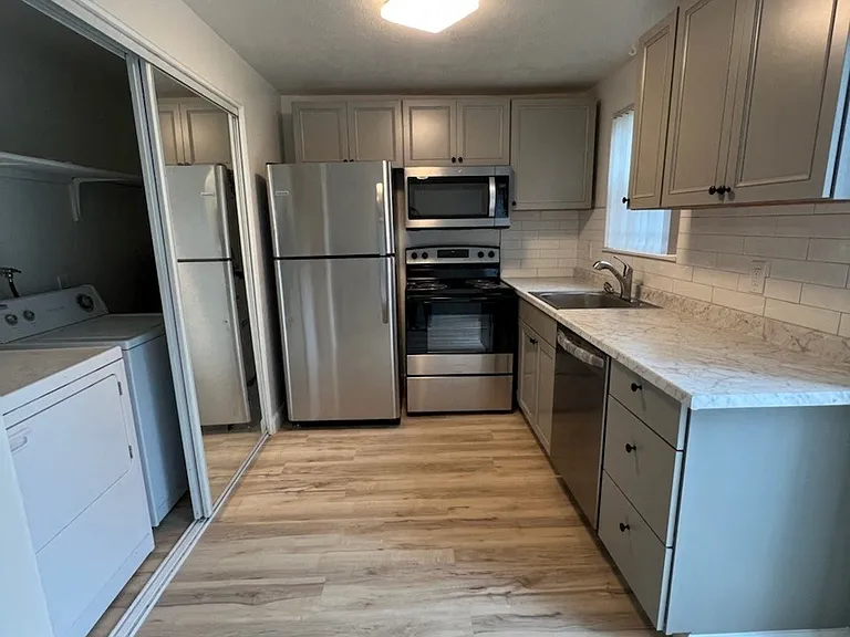 6912 N Richmond Ave — Photo 6