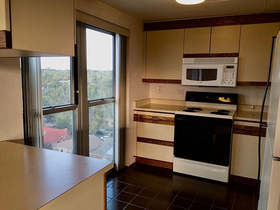 5th image of 130 N Pearl St APT 908