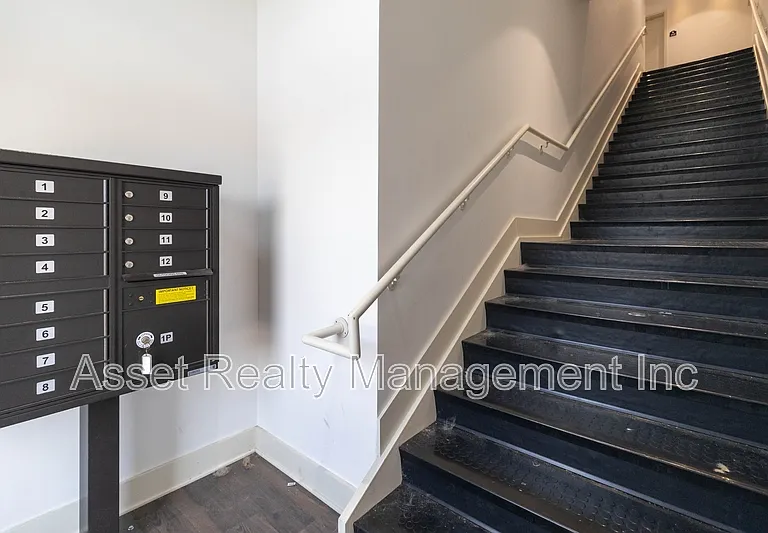 1120 Franck St #206 — Photo 6