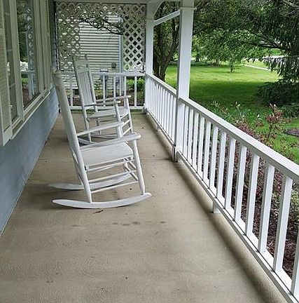 4th image of 1016 W Abbey Dr