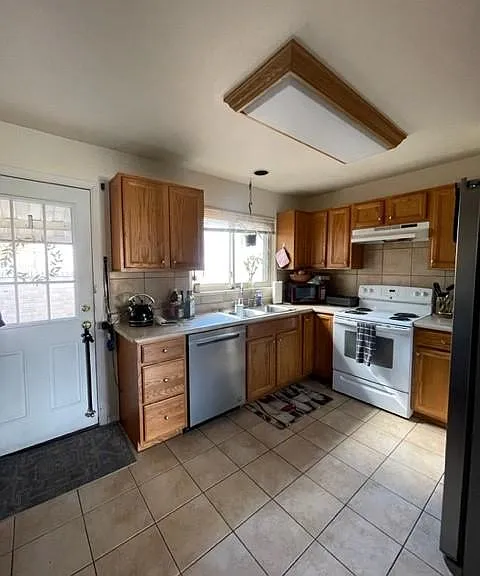 171 S Colorado Blvd — Photo 4