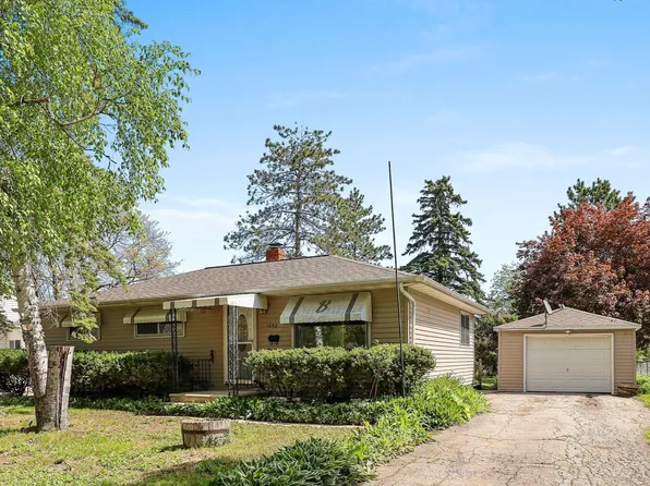 1652 Boland Rd, Green Bay, WI 54303