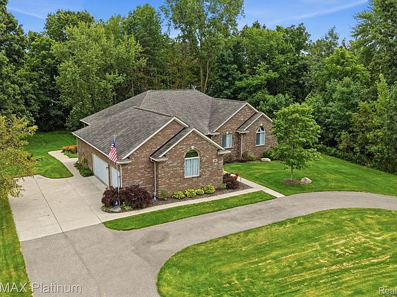3rd image of 100 Fordney Pl