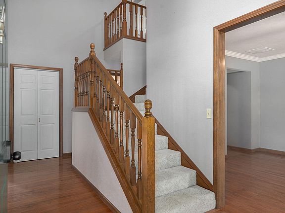 4th image of 1506 Cody Road