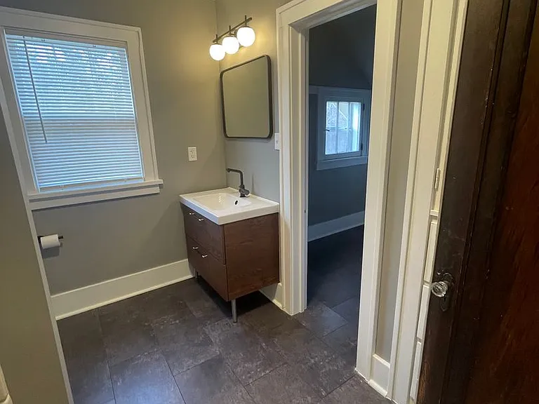 2852 Waters Rd — Photo 25