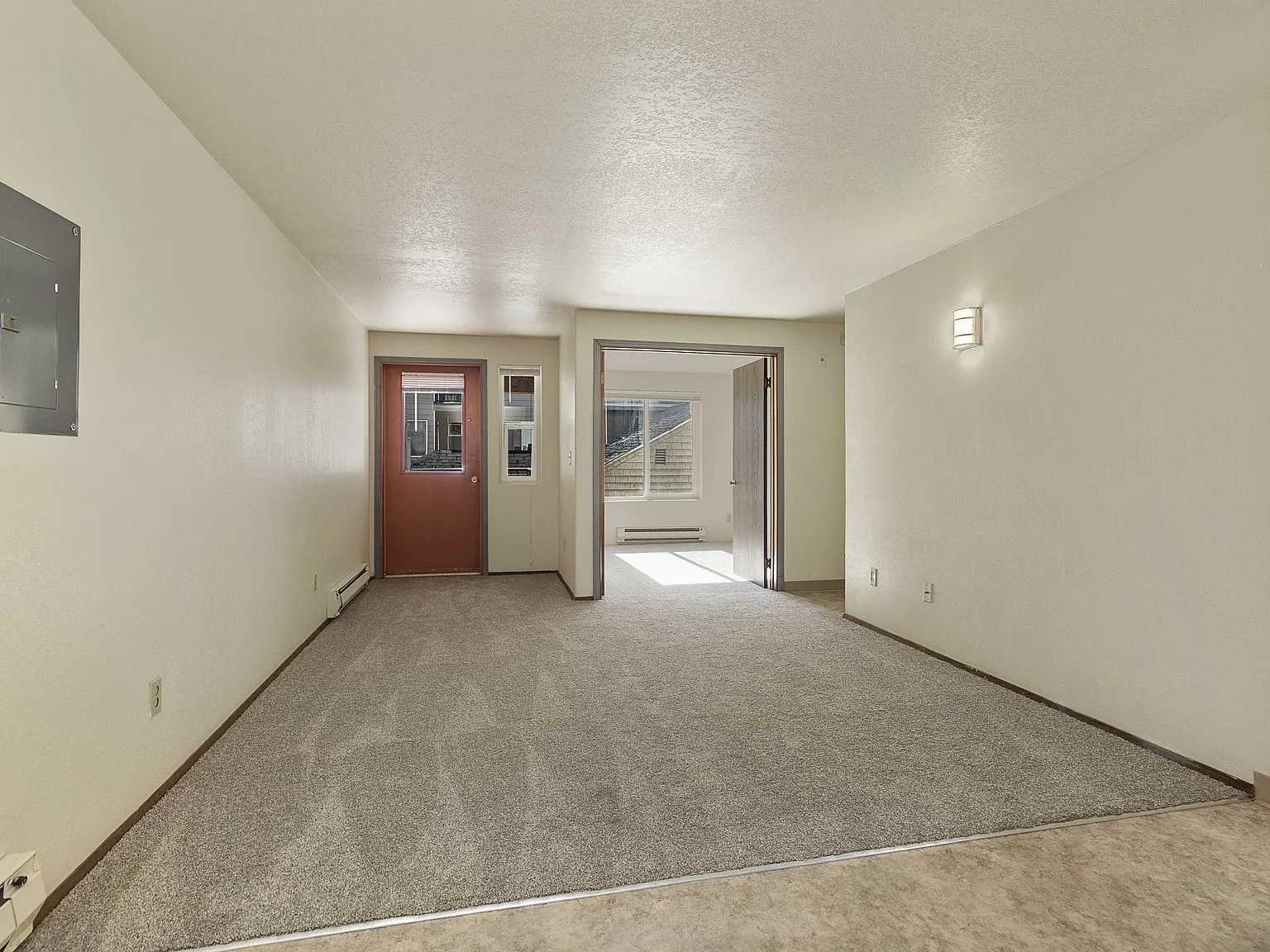 Dry Creek Apartments — Photo 4